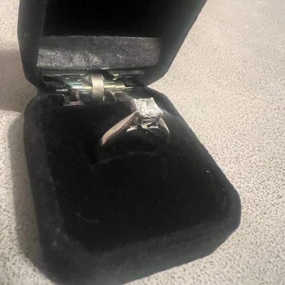 Lady’s 14 Karat White Gold Ideal Cut Solitaire Diamond Engagement Ring - Picture 8 of 8